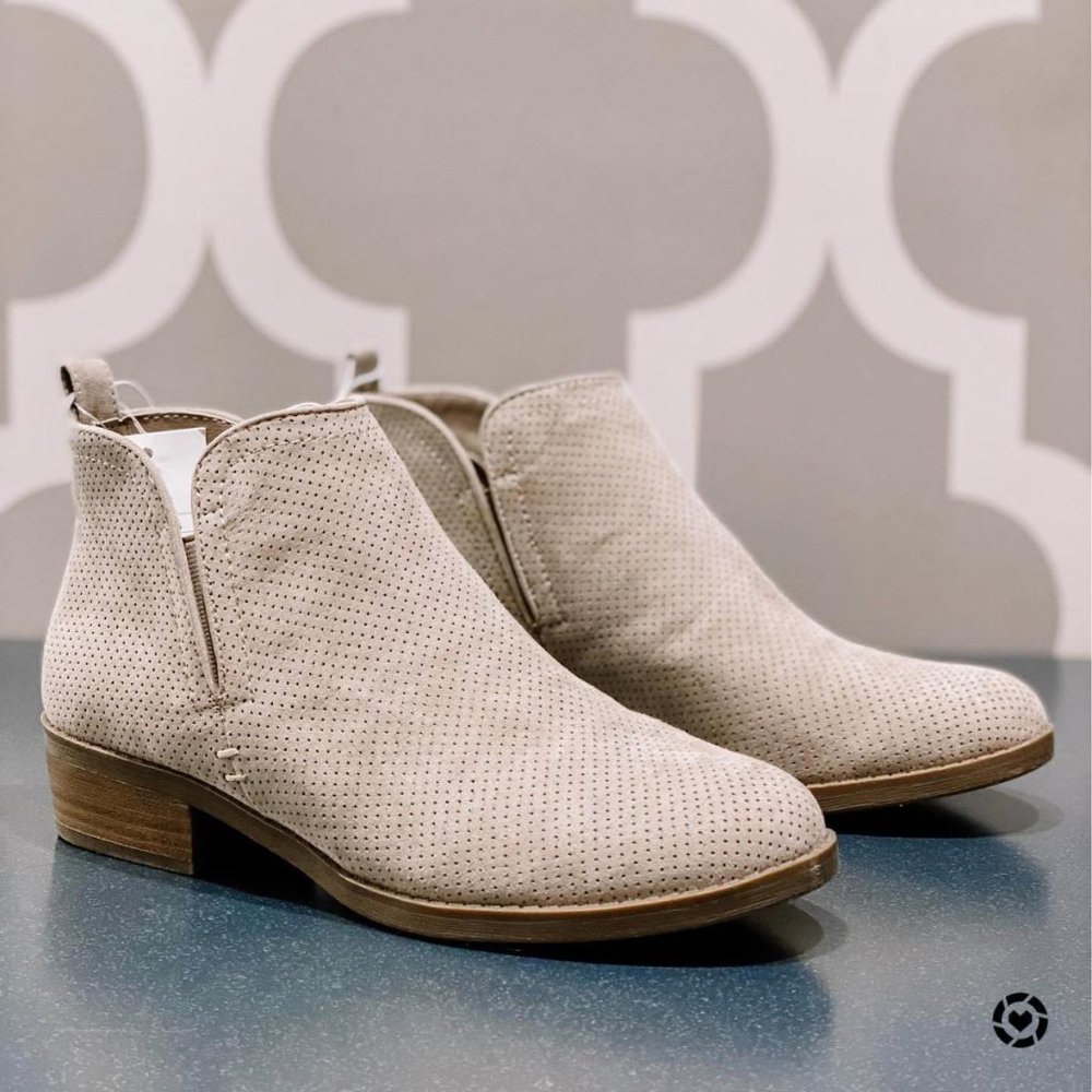 NWT Womens Slip On Ankle Boots-5